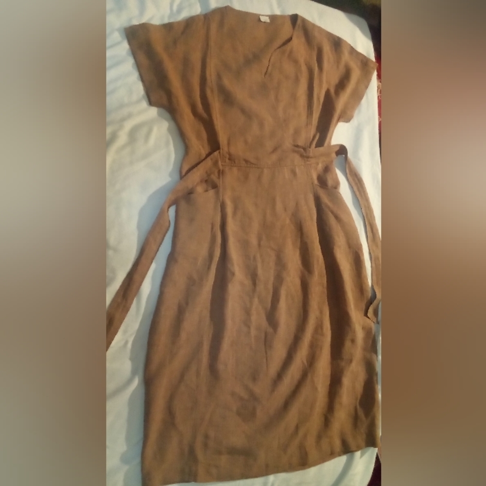 Poetry V neck, tie back dress. Size 8